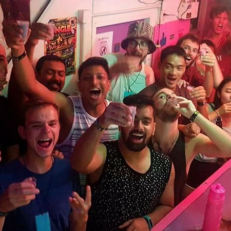 Wild & Wandering Backpacker Hostel & Bar Haad Rin Bagian luar foto