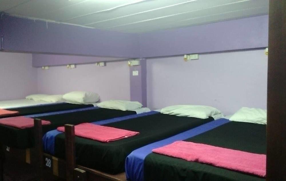 Wild & Wandering Backpacker Hostel & Bar Haad Rin Bagian luar foto